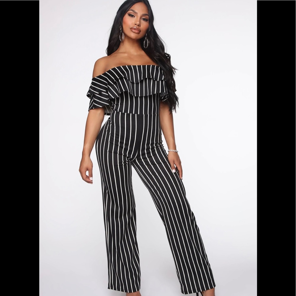 SALE‼️Fashion Nova “Ready to Ruffle Striped Jumpsuit”